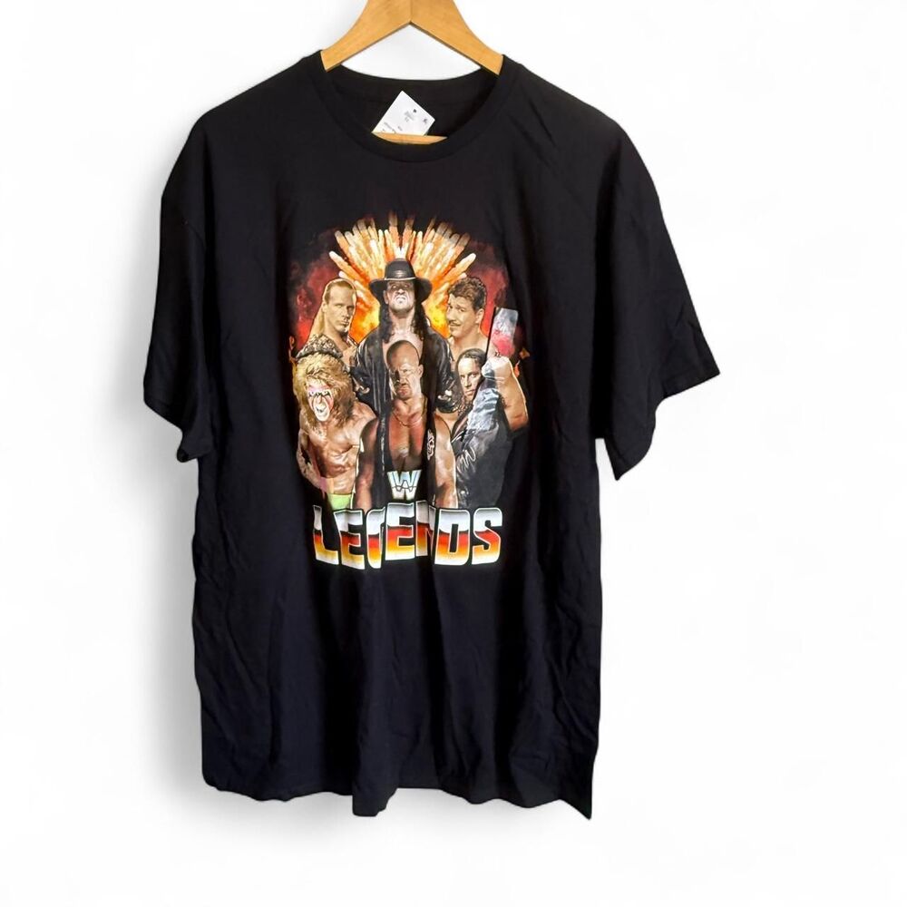 Authentic WWE Legends graphic t-shirt in men's size XL